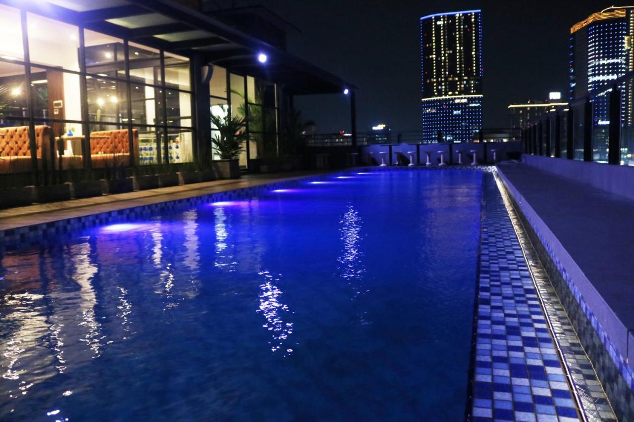 Surabaya River View Hotel Esterno foto