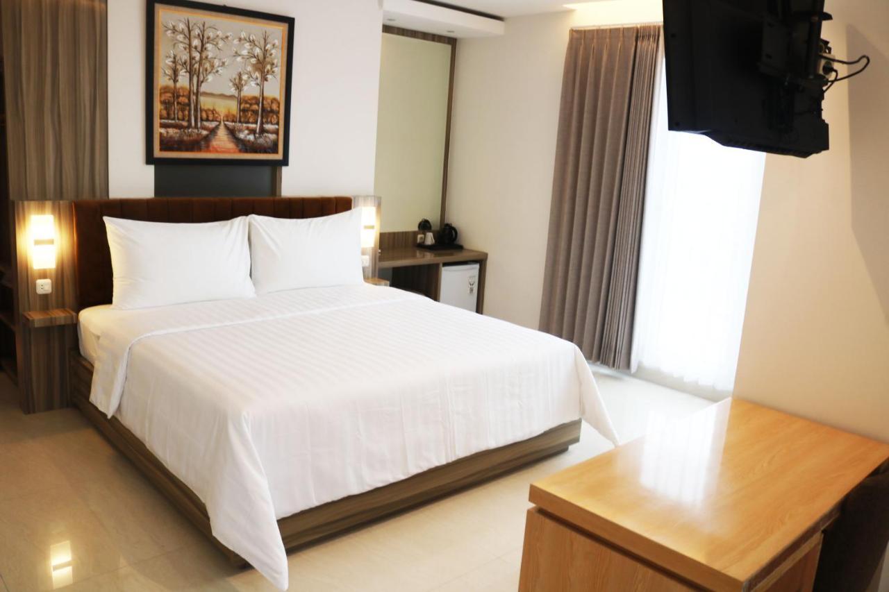 Surabaya River View Hotel Esterno foto