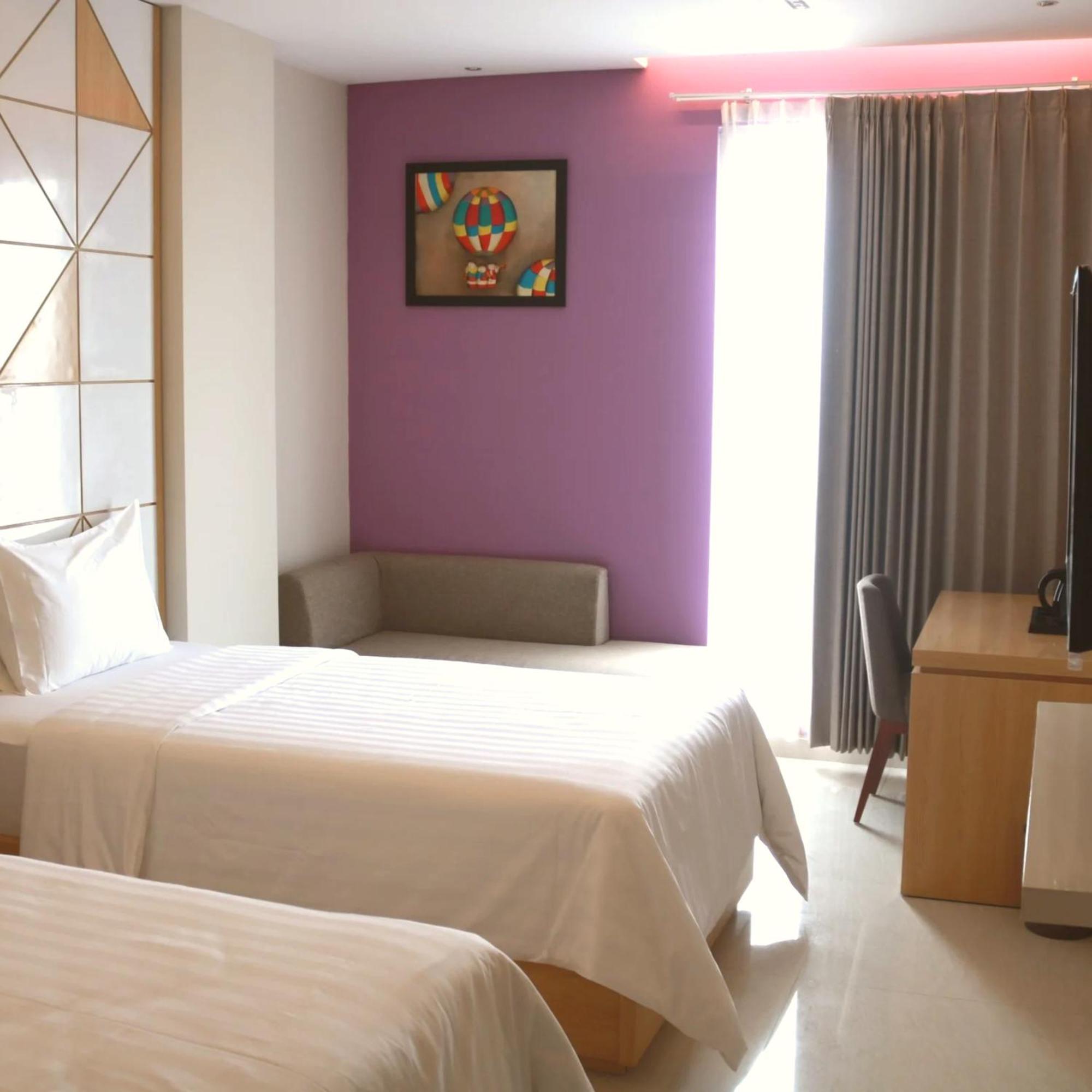 Surabaya River View Hotel Esterno foto